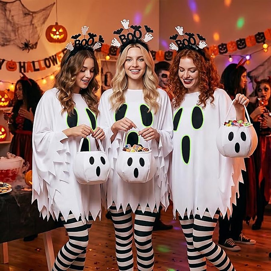 Hanging ghosts photo backdrop